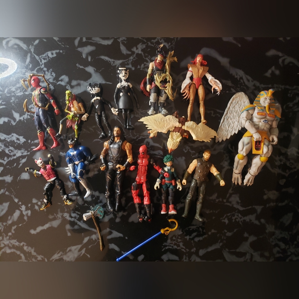 Huge lot of action figures